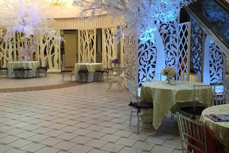 Flora Cafe Off Jalan Ampang Kuala Lumpur Zomato